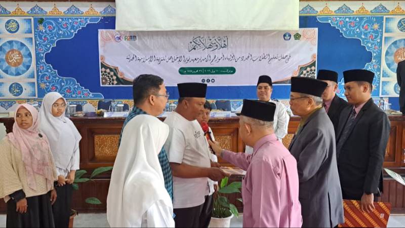Serah Terima Santri TA. 2026/2027 Baru Pondok Pesantren Modern Nurul Ikhlas Berlangsung Khidmat