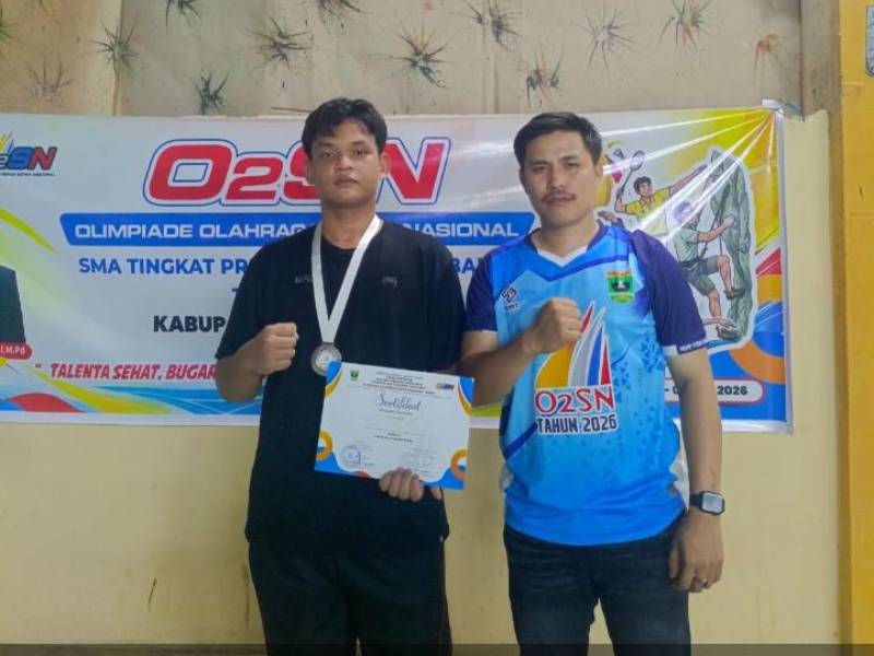 Juara 2 Badminton O2SN Tanah Datar
